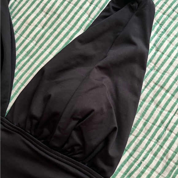 Carmen Marc Valvo One Piece Swimsuit Size 8 NWOT - Picture 2 of 6